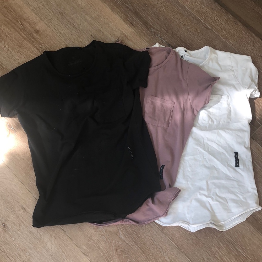 Alphalete Men’s Scoop neck T shirt (3 colors)